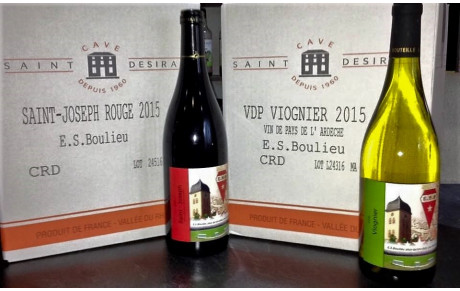 &quot;Les bouteilles de Vin aux couleurs du club sont arrivées&quot; 